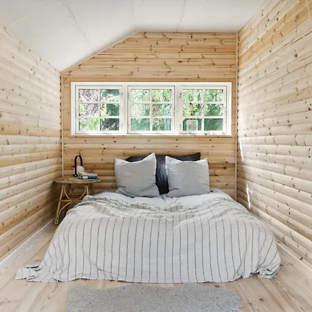 Dom wakacyjny Rustic Vibe In 60s House By Roskilde Fjord *